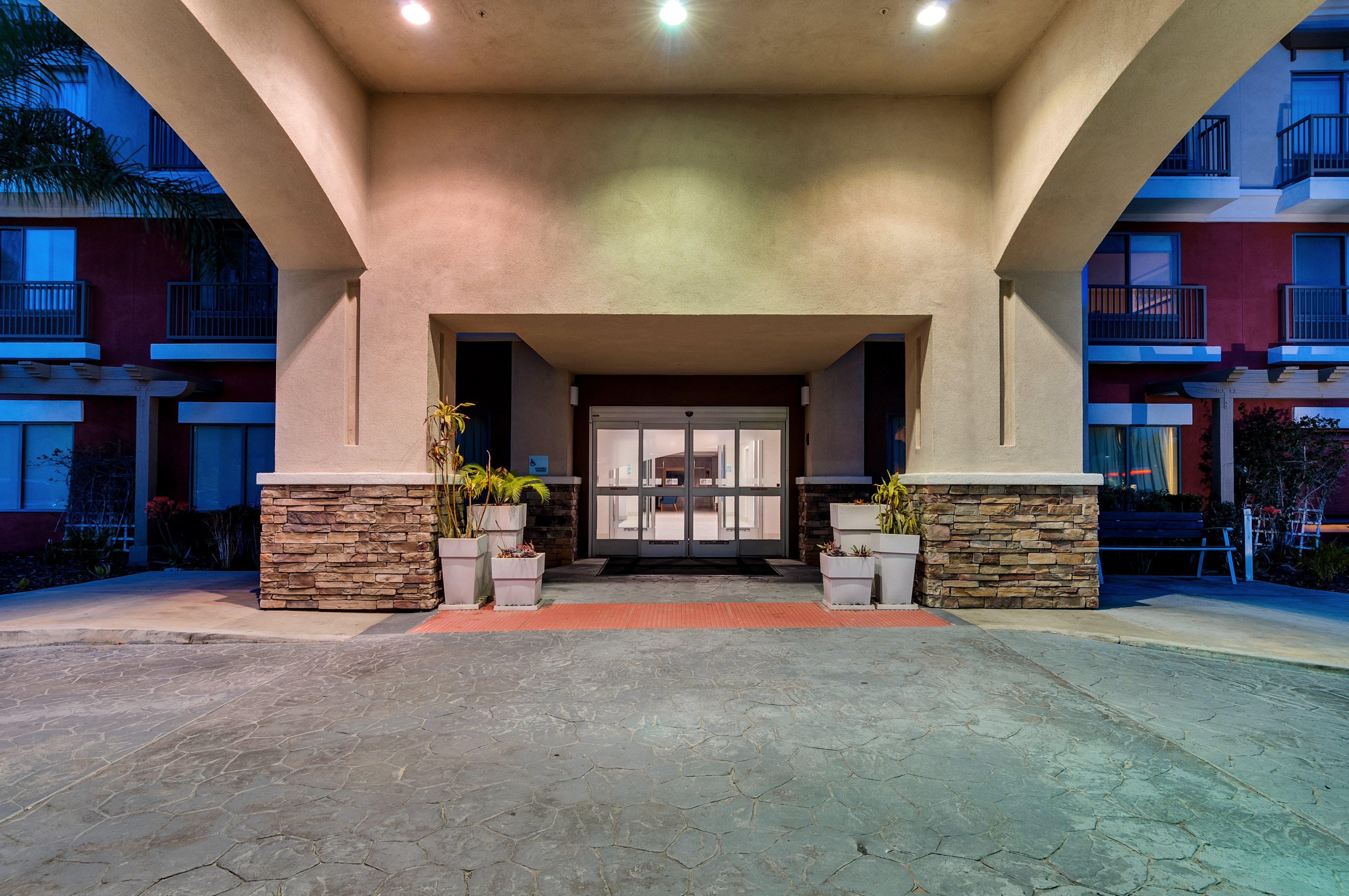 Holiday Inn Express Hotel & Suites Lake Elsinore By Ihg Luaran gambar