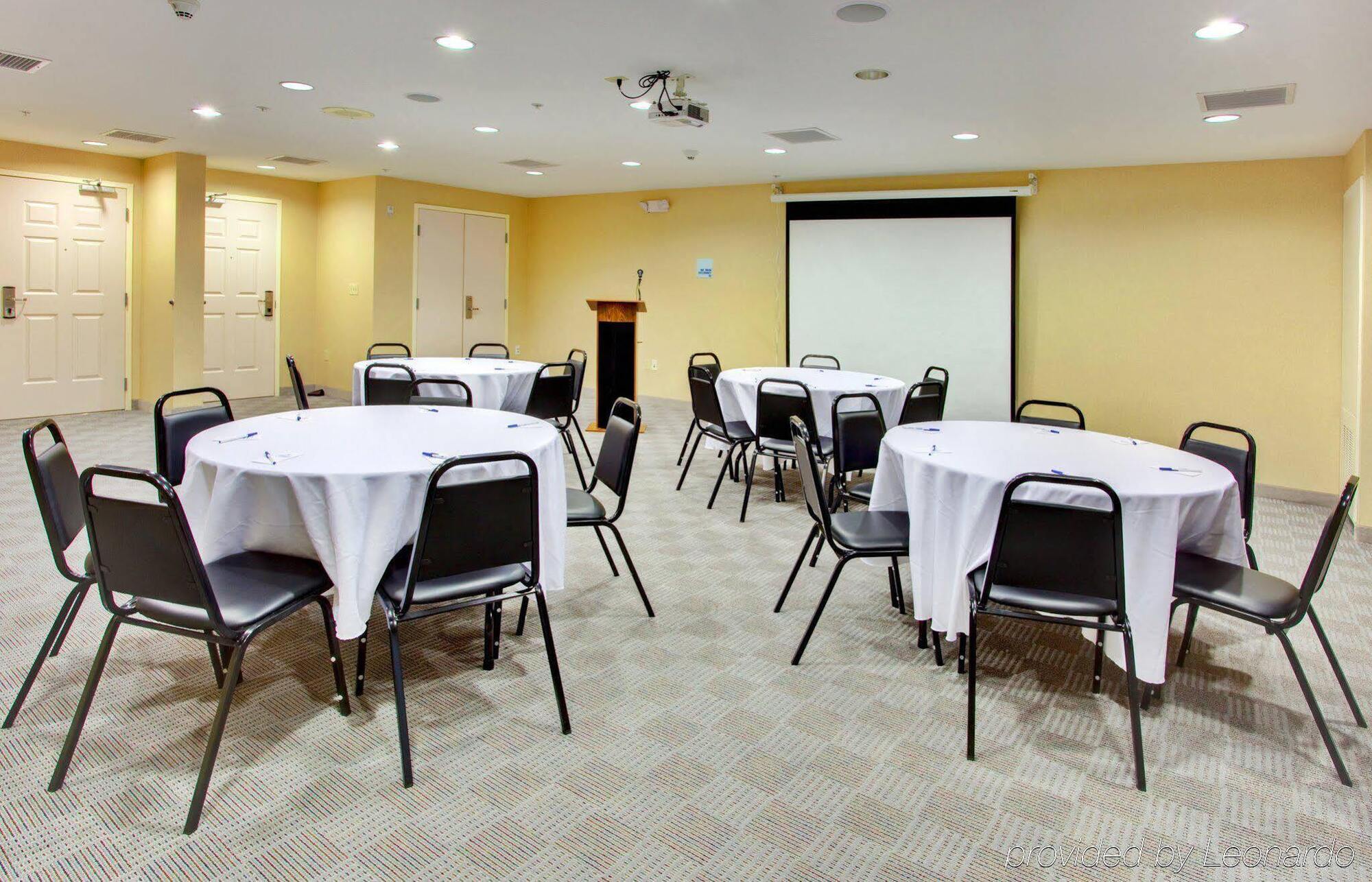 Holiday Inn Express Hotel & Suites Lake Elsinore By Ihg Luaran gambar